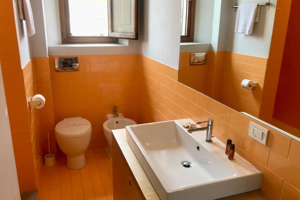 Sunny Top Floor In San Frediano Florence Ngoại thất bức ảnh