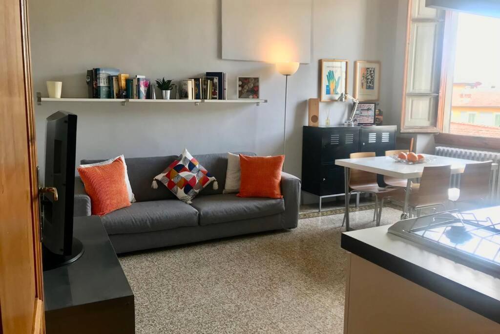Sunny Top Floor In San Frediano Florence Ngoại thất bức ảnh