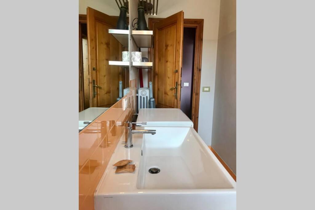 Sunny Top Floor In San Frediano Florence Ngoại thất bức ảnh