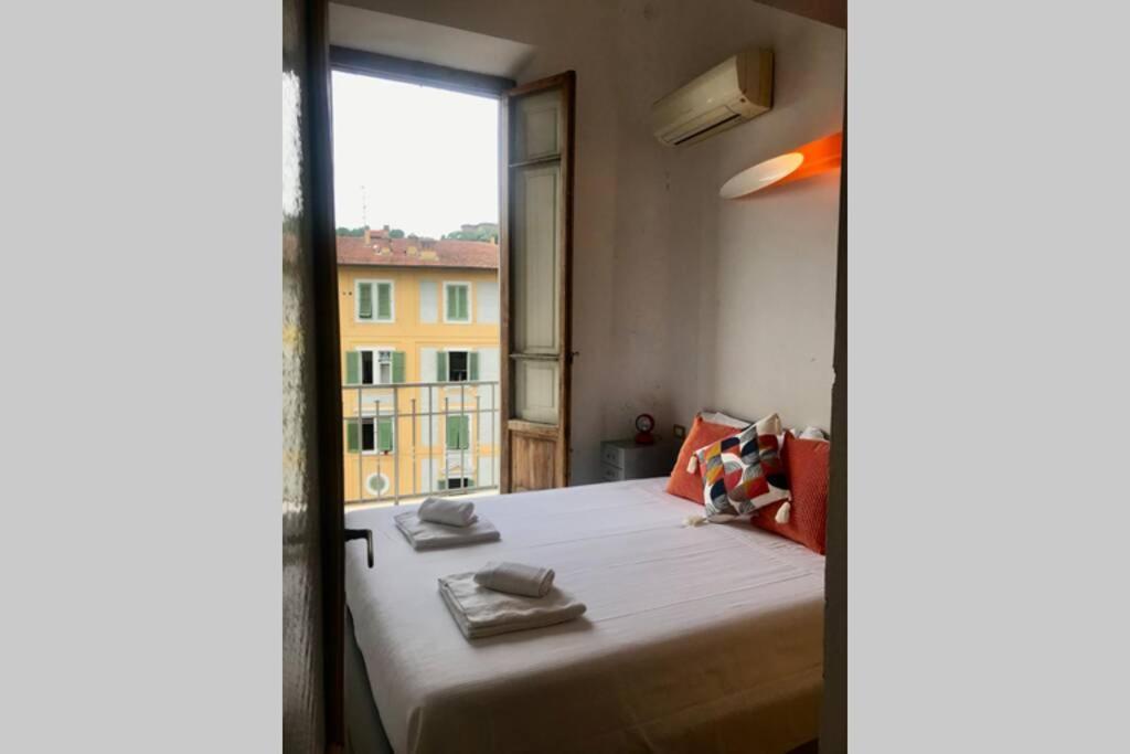 Sunny Top Floor In San Frediano Florence Ngoại thất bức ảnh
